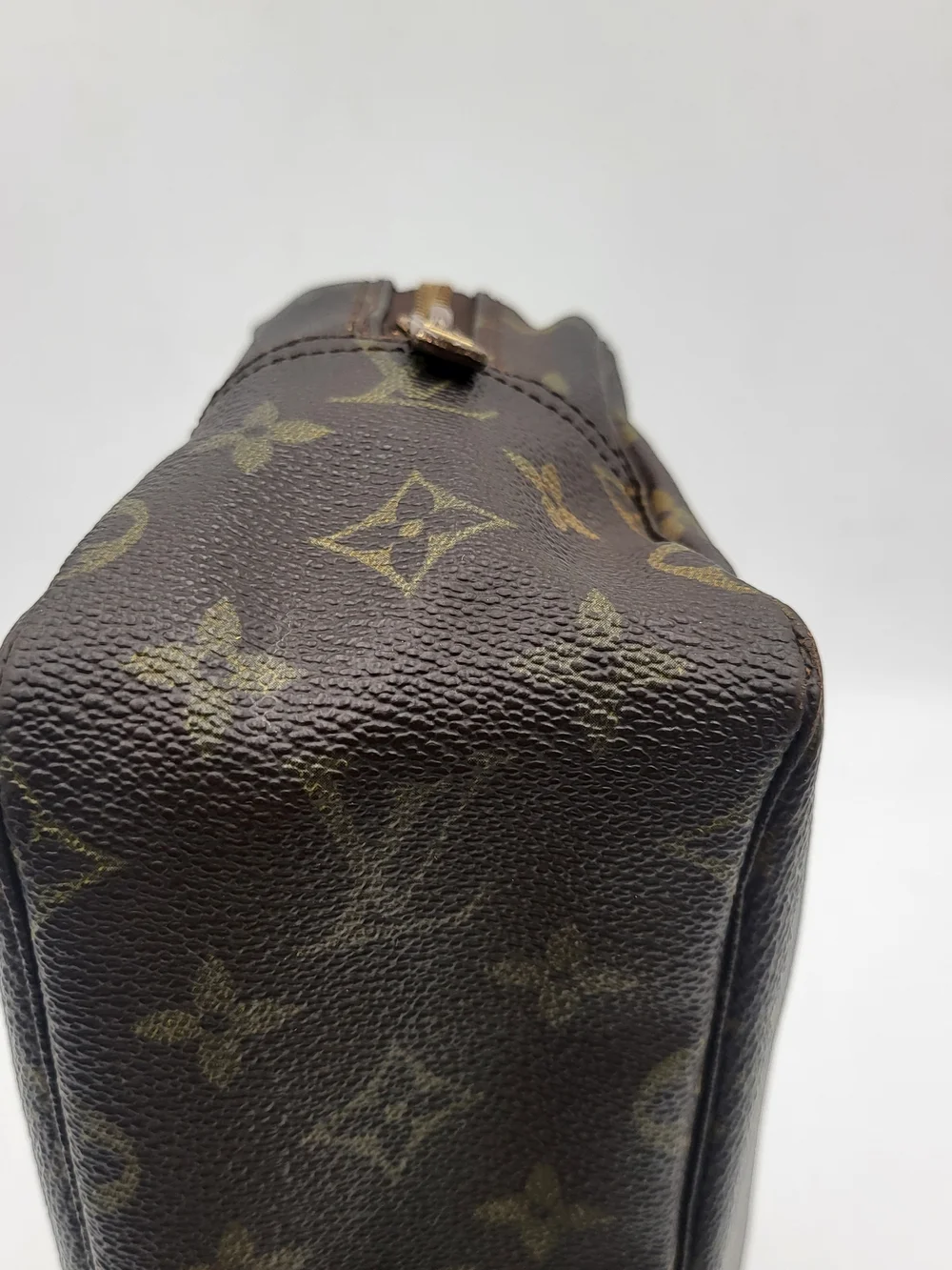 LOUIS VUITTON Monogram Trousse Toilette 28..Authentic Vintage ..